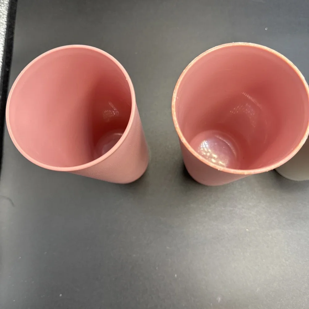 Vintage Tupperware Set of 4‎ Tumblers Pastel Colors 1348 16 oz Pink Gray